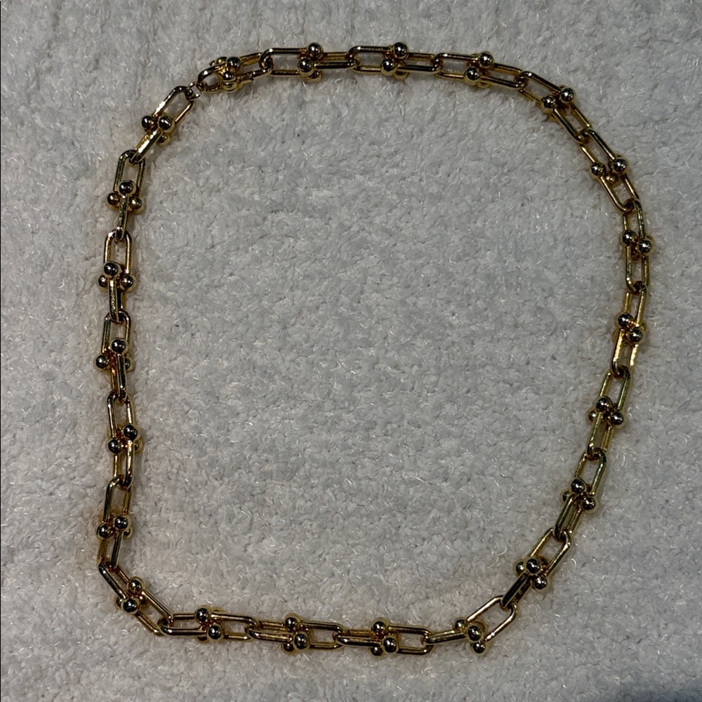 Hardware Graduated Link Necklace in Gold tone